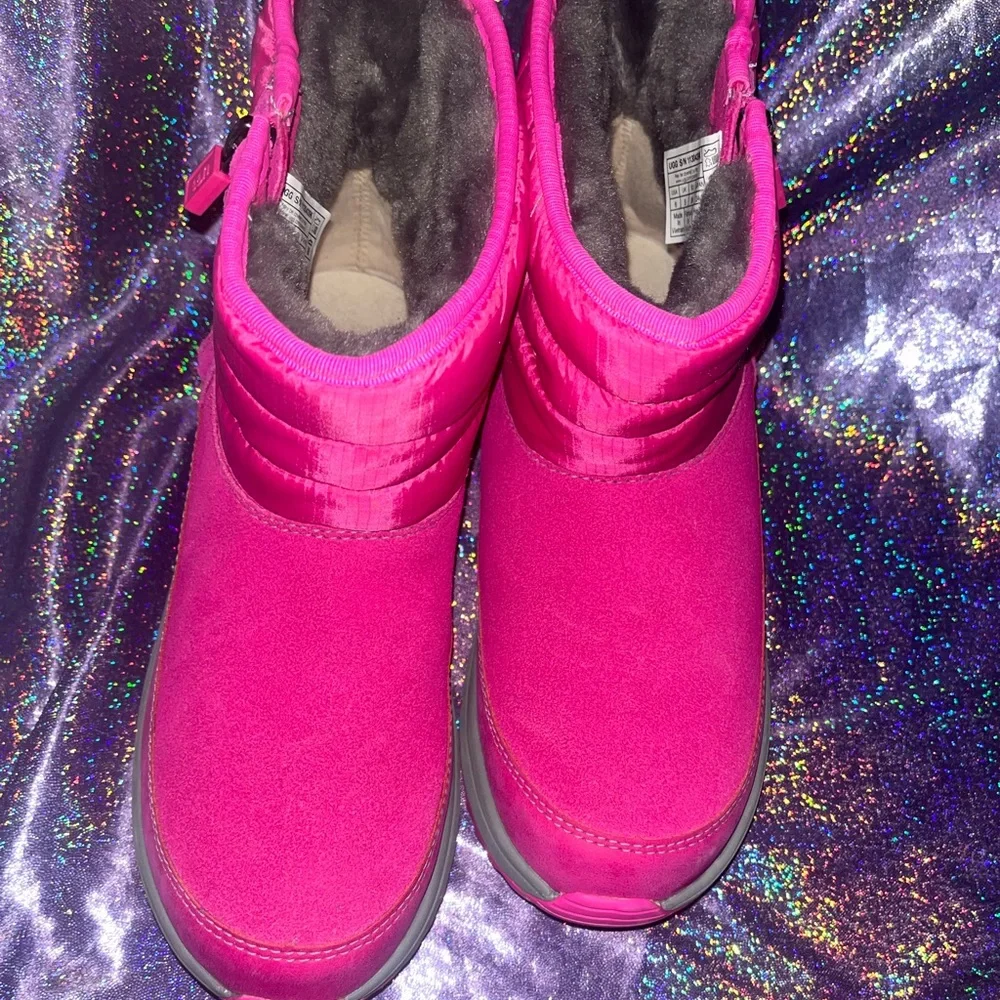 Pink Truckee Ugg Boots